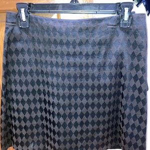 Classic skirt size 4 with fun design